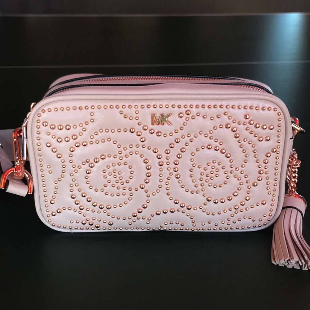 Gorgeous Michael Kors rose gold and pink purse